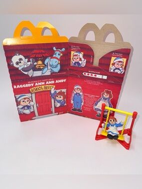 McDonald's Raggedy Ann & Andy Happy Meal Box Schoolhouse Unused 1989 W/ Toy